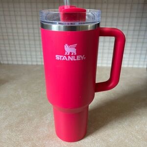 Stanley 40oz Target Valentine’s Day Exclusive Pink Tumbler Cup with Handle